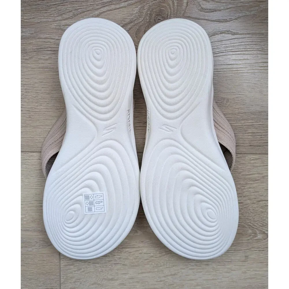Skechers Arch Fit On The GO Sandals Womens 9 Taupe Knit Thong Flip Flops NEW
